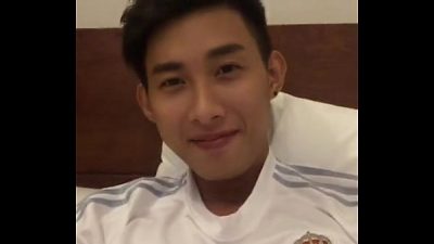 Gay đẹp trai live show hàng bự trong khách sạn