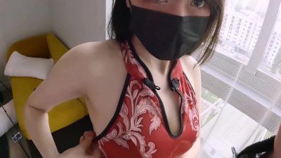 Dẫn bạn gái về phòng chơi nhân lúc vợ vắng nhà